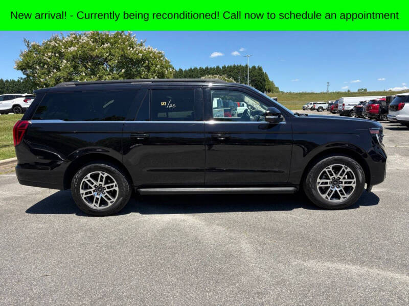 2025 Ford Expedition MAX Active