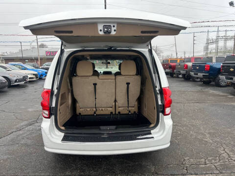 2016 Dodge Grand Caravan SE