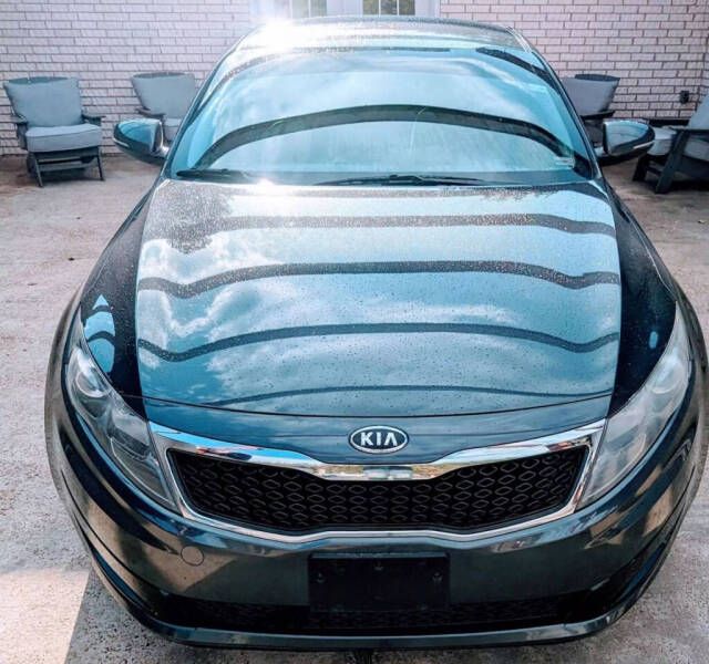 2011 Kia Optima LX's photo
