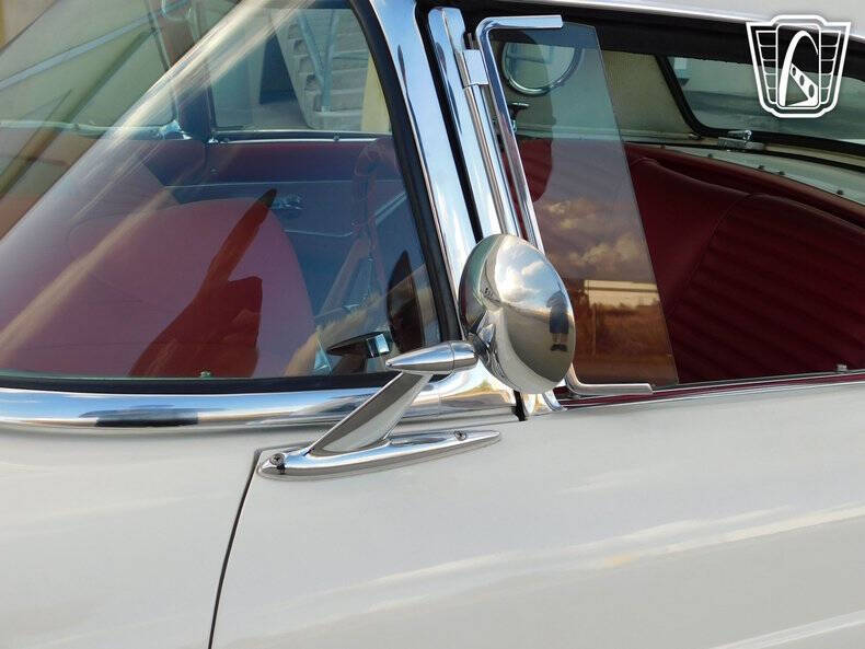 1957 Ford Thunderbird