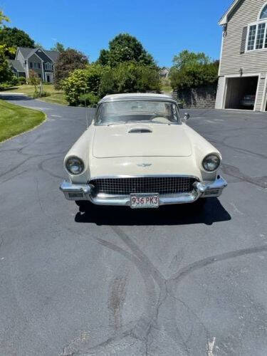 1957 Ford Thunderbird