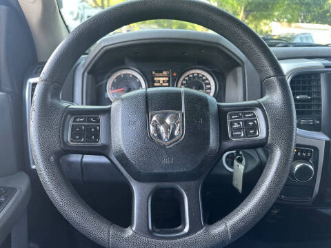 2016 RAM 1500 SLT