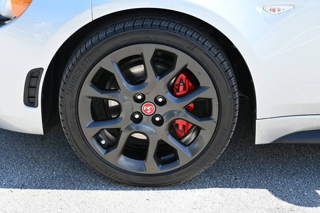 2018 FIAT 124 Spider 19