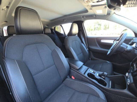 2020 Volvo XC40 T5 Momentum