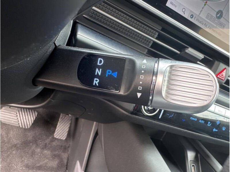 2025 Hyundai IONIQ 6 SE Standard Range