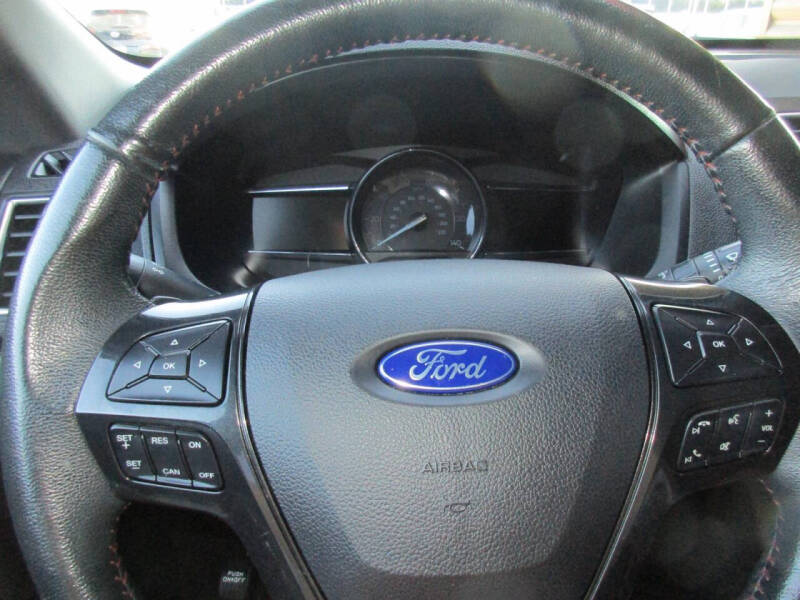 2017 Ford Explorer Sport