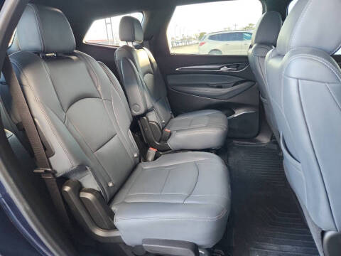 2023 Buick Enclave Essence