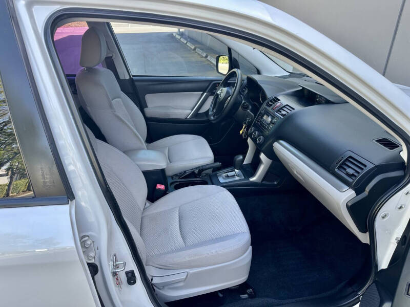2015 Subaru Forester 2.5i
