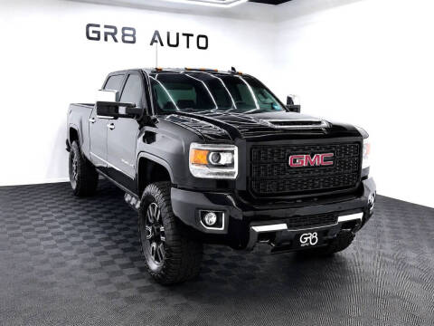 2017 GMC Sierra 2500HD Denali Photo