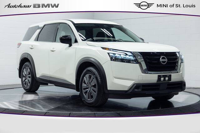 2024 Nissan Pathfinder S