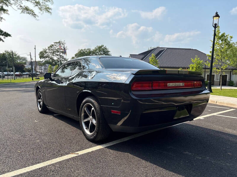 2010 Dodge Challenger SE