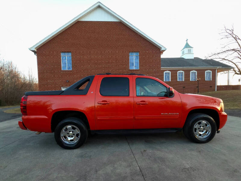 2011 Chevrolet Avalanche LT