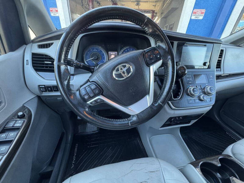 2016 Toyota Sienna