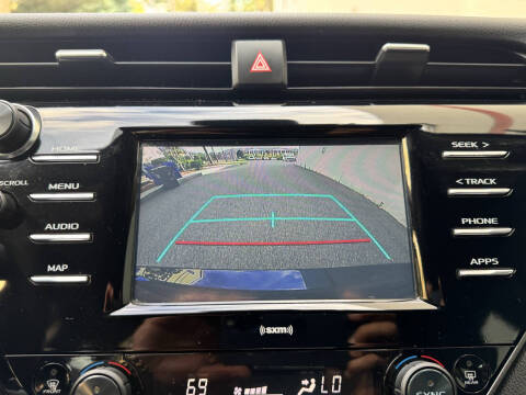 2020 Toyota Camry Hybrid LE