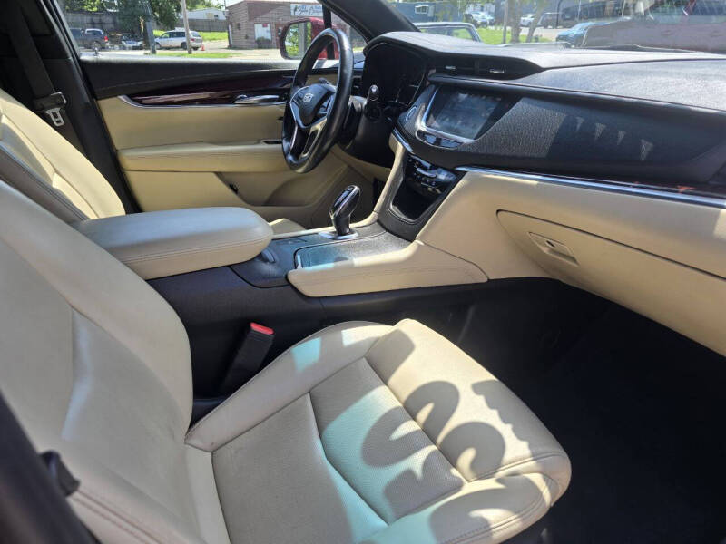 2018 Cadillac XT5 Luxury