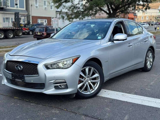 2014 INFINITI Q50 Hybrid Premium's photo