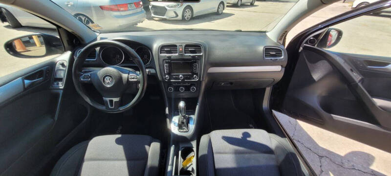 2013 Volkswagen Golf TDI photo 15