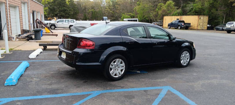 2012 Dodge Avenger SE