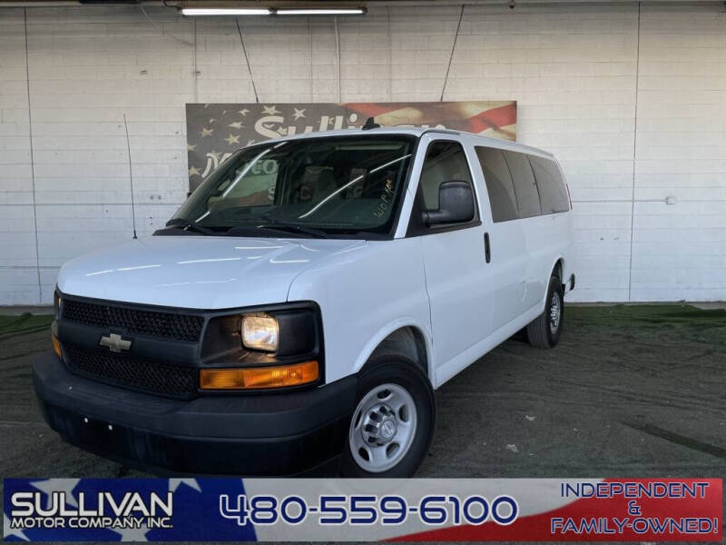 2017 Chevrolet Express Passenger LS's photo
