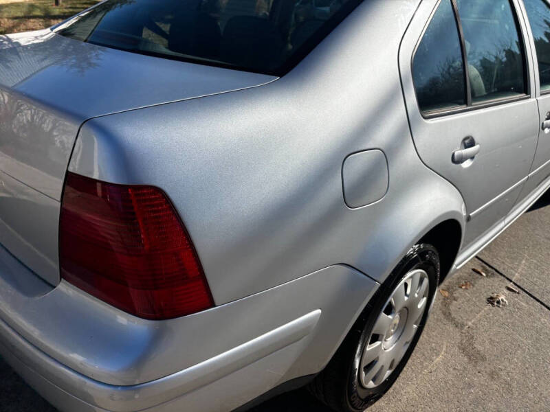 2003 Volkswagen Jetta GL photo 19