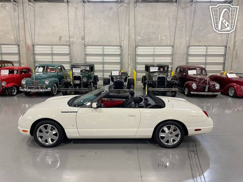 2003 Ford Thunderbird