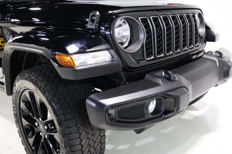 2024 Jeep Gladiator NightHawk