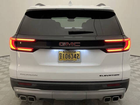 2025 GMC Acadia Elevation