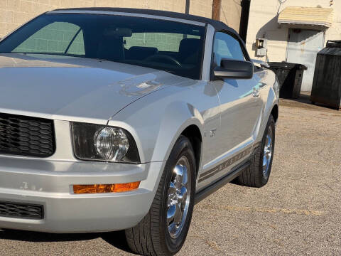 2005 Ford Mustang V6 Deluxe