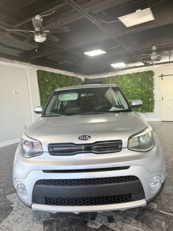 2019 Kia Soul +
