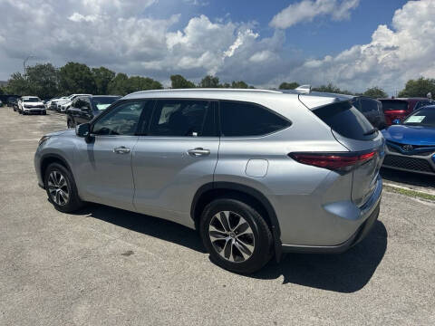 2022 Toyota Highlander XLE