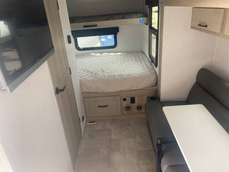 2025 Flagstaff E-PRO 20FK