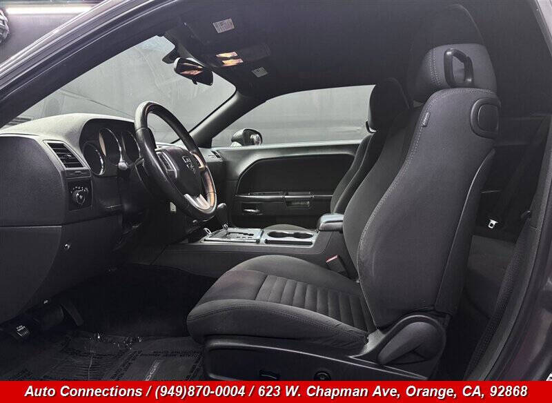 2013 Dodge Challenger SXT