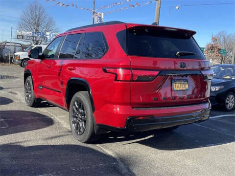 2024 Toyota Sequoia Platinum