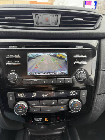 2017 Nissan Rogue SV