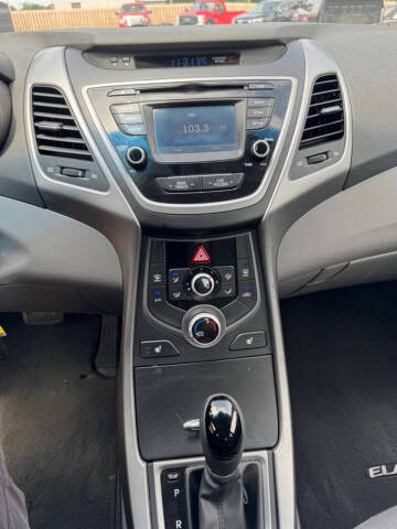 2014 Hyundai Elantra SE
