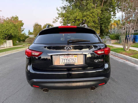 2015 Infiniti QX70