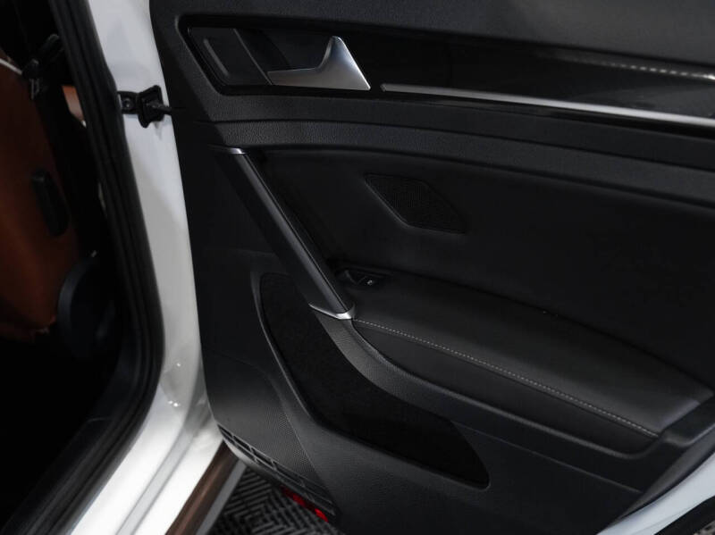 2019 Volkswagen Golf R 4Motion