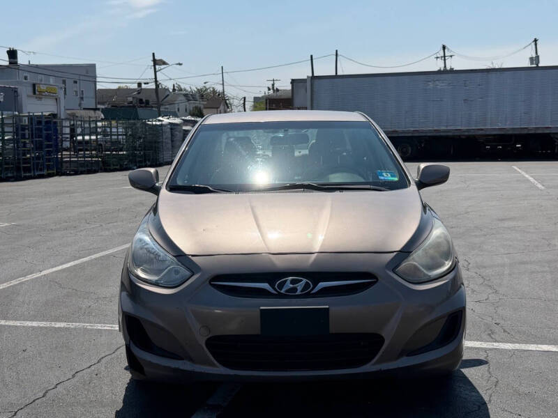 2013 Hyundai Accent GLS