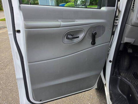 2011 Ford E-Series E-450 SD