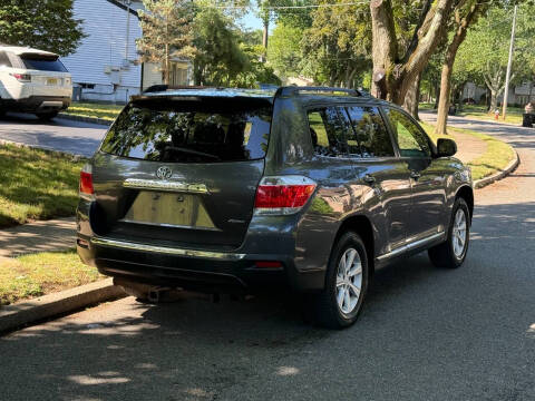 2012 Toyota Highlander SE