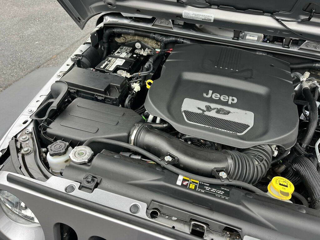 2018 Jeep Wrangler JK 43