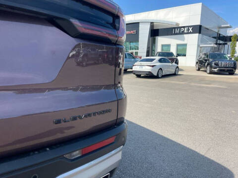 2025 GMC Acadia Elevation