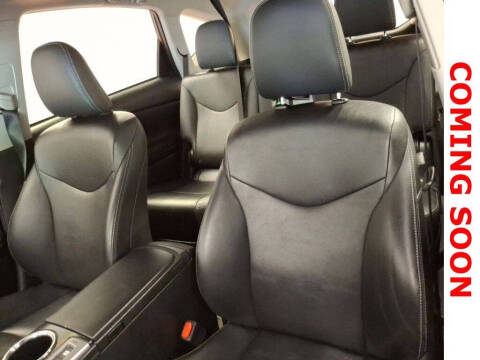 2017 Toyota Prius v Five
