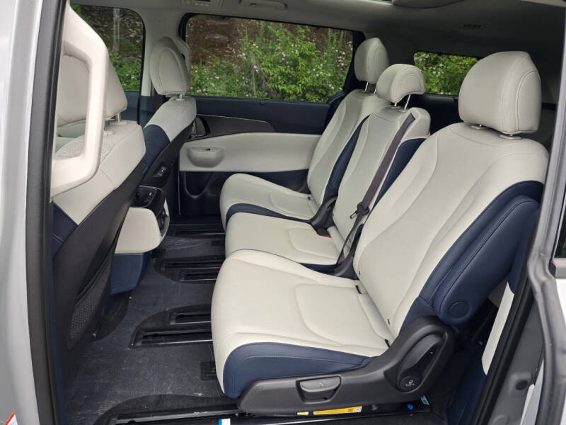 2026 Kia Carnival SX