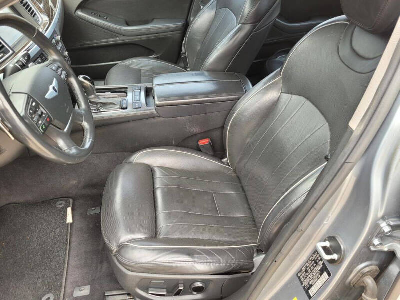 2015 Hyundai Genesis