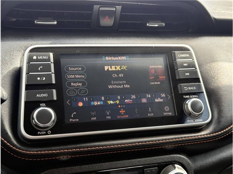 2020 Nissan Kicks SR