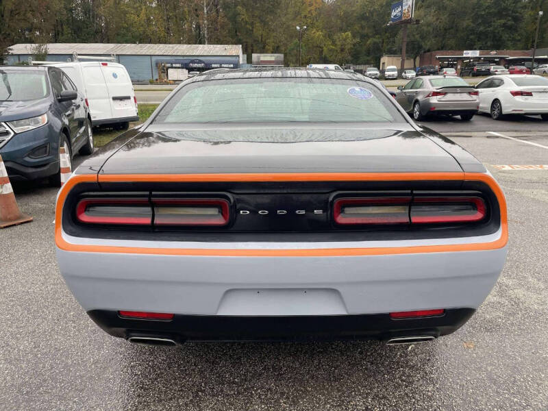 2016 Dodge Challenger SXT