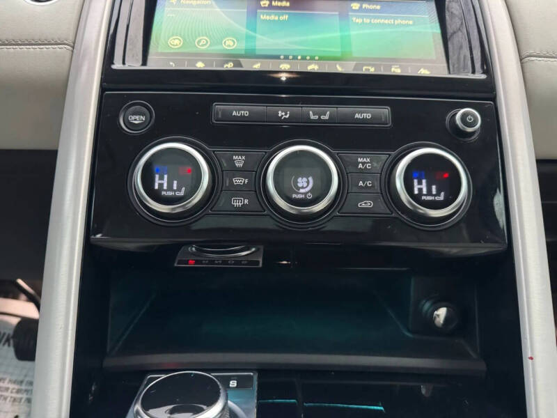 2017 Land Rover Discovery HSE Luxury