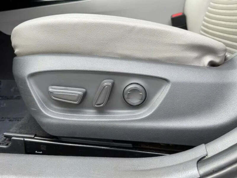 2019 Toyota Camry Hybrid