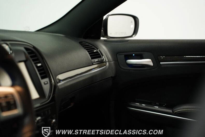 2012 Chrysler 300 SRT8